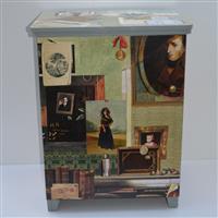 In der Theatergarderobe   