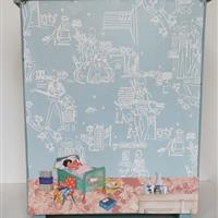 Großer Puppenschrank "Der Tag ist vorbei"  