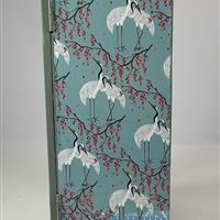 Mittelgroßer Puppenschrank "Kraniche"