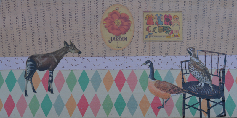 Puppenschrank "Neugierige Tiere"