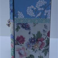 Puppenschrank "Schmetterlinge"